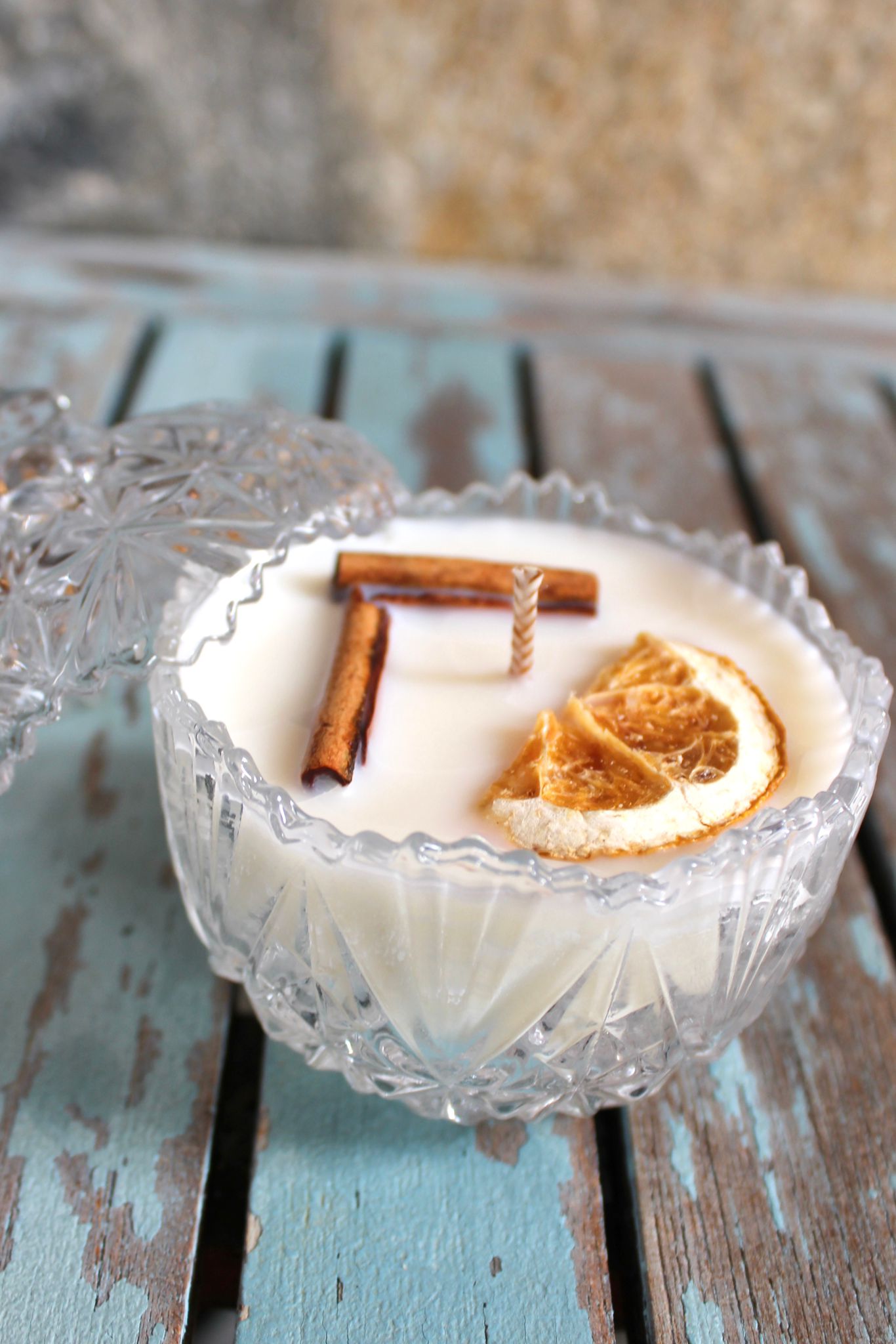 Vela bombonera de canela y naranja