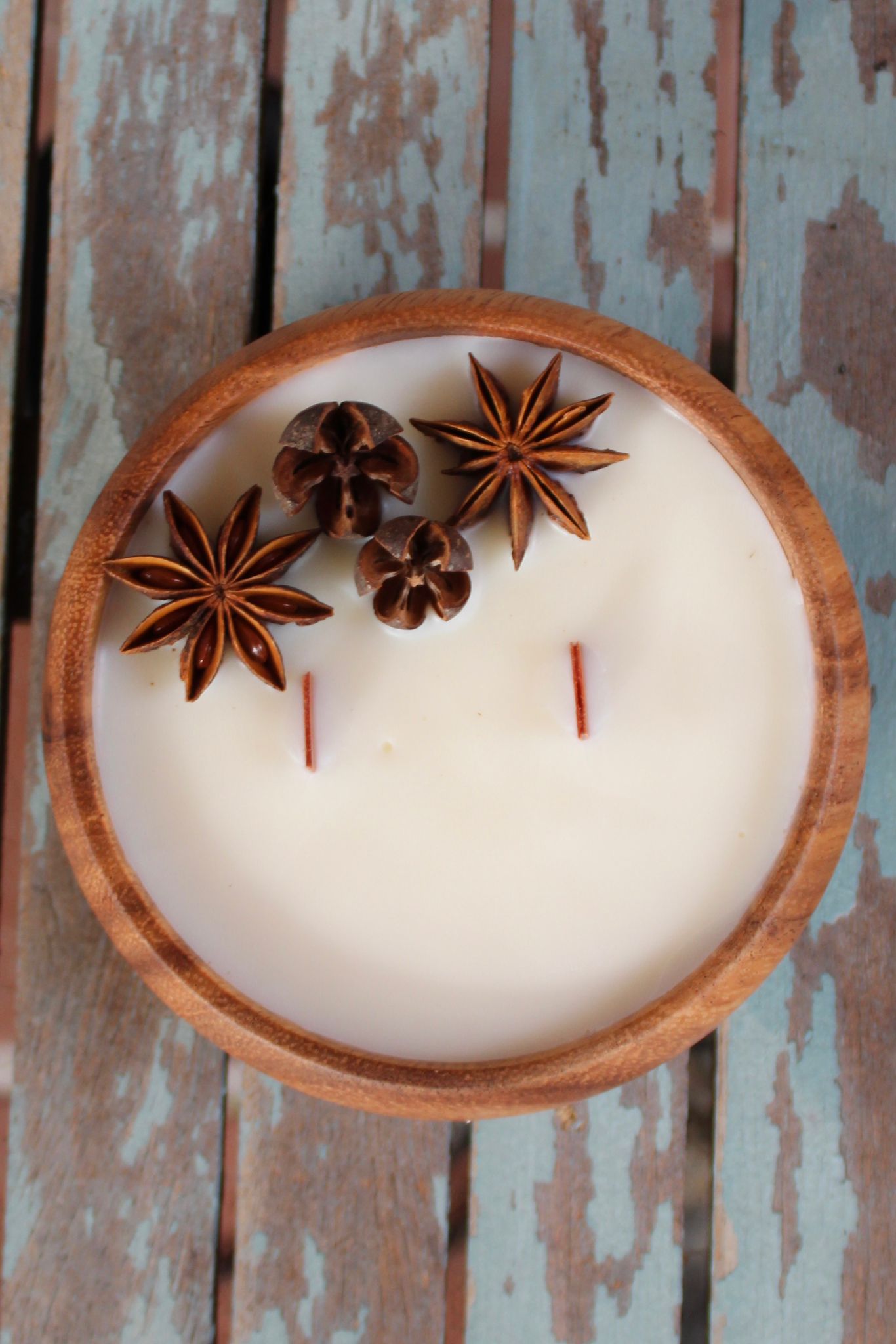 Vela de vainilla y caramelo 12x4cm - Imagen 2