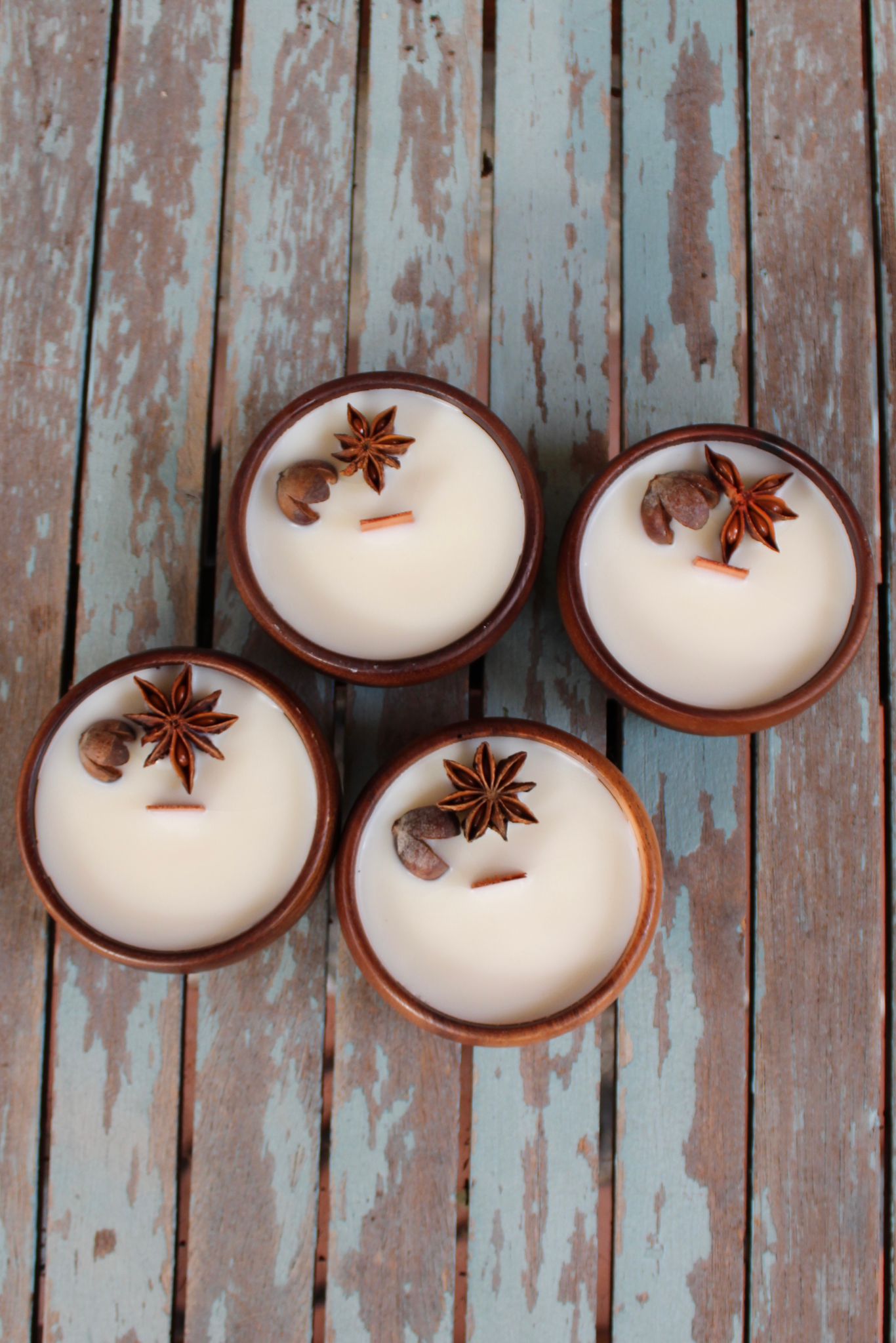 Vela de vainilla y caramelo 8x3,5cm - Imagen 4