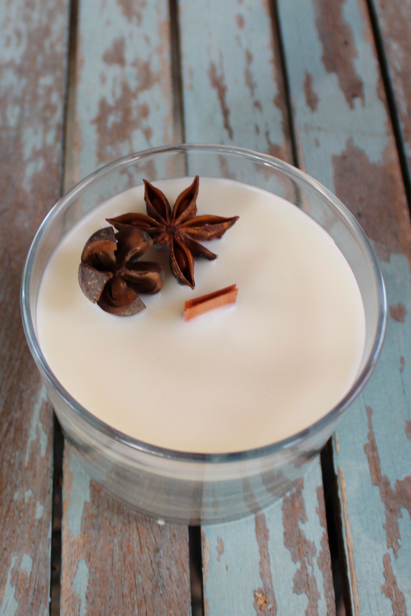Vela de vainilla y caramelo en vaso de cristal - Imagen 2